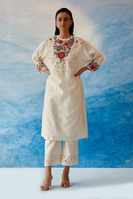 Kurtas Banner Image